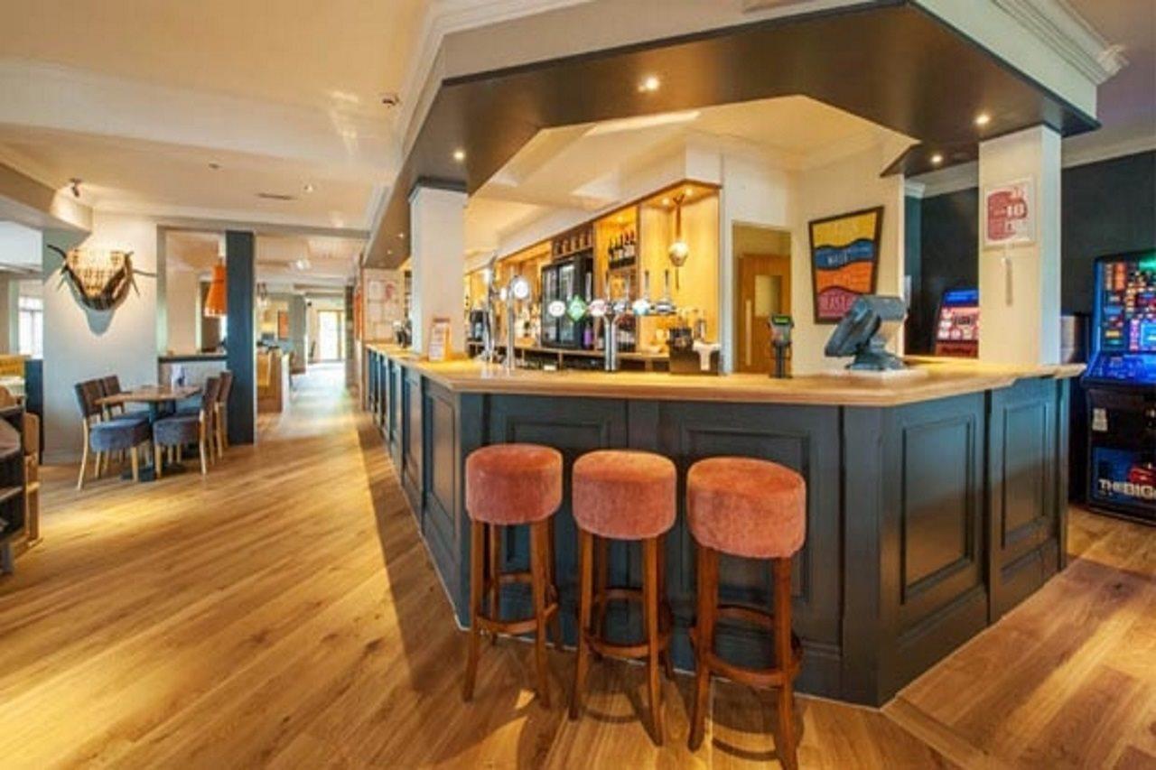 Premier Inn London Ruislip Exterior foto
