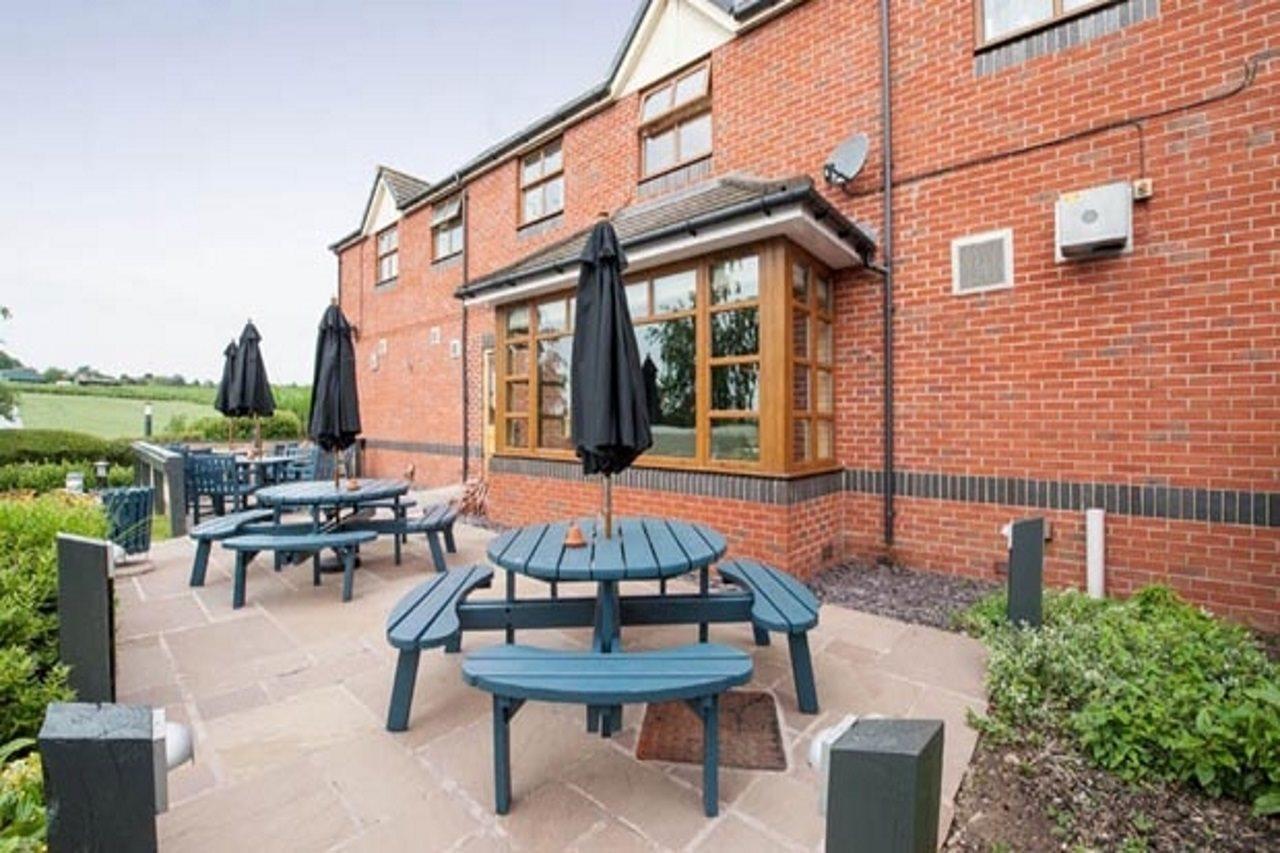 Premier Inn London Ruislip Exterior foto