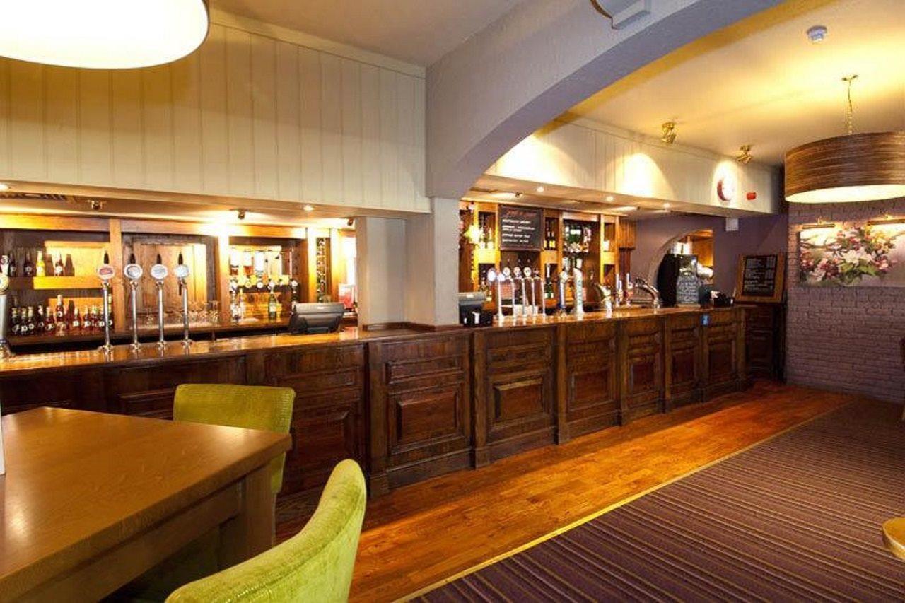 Premier Inn London Ruislip Exterior foto