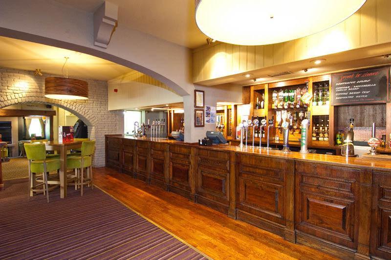 Premier Inn London Ruislip Exterior foto