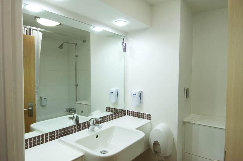 Premier Inn London Ruislip Exterior foto