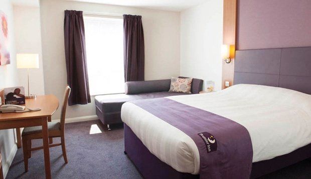 Premier Inn London Ruislip Exterior foto
